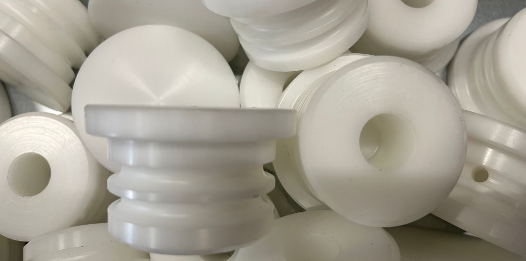 materie plastiche e resine tecniche in meccanica di precisione